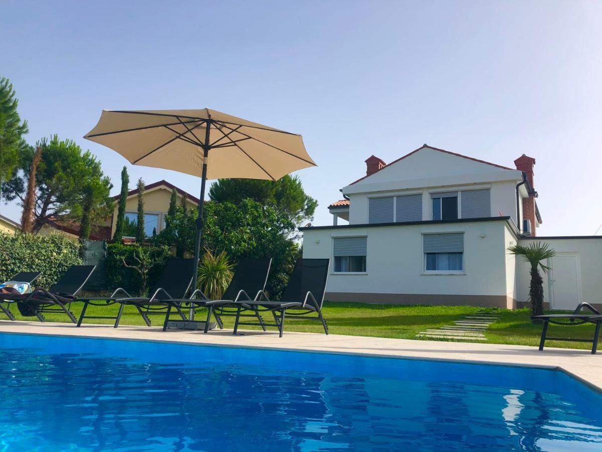 Apartmaji Melipu 1 Ізола Екстер'єр фото
