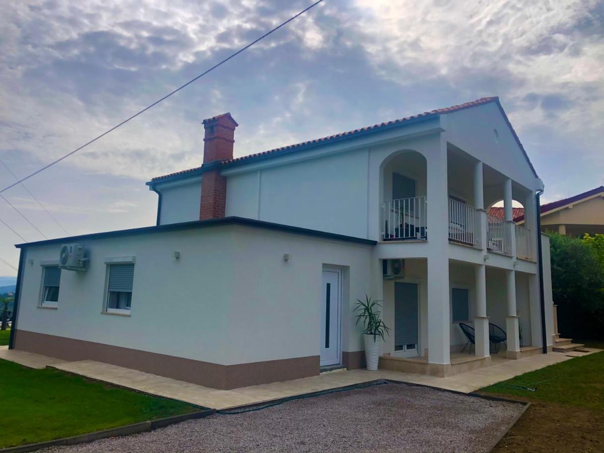 Apartmaji Melipu 1 Ізола Екстер'єр фото